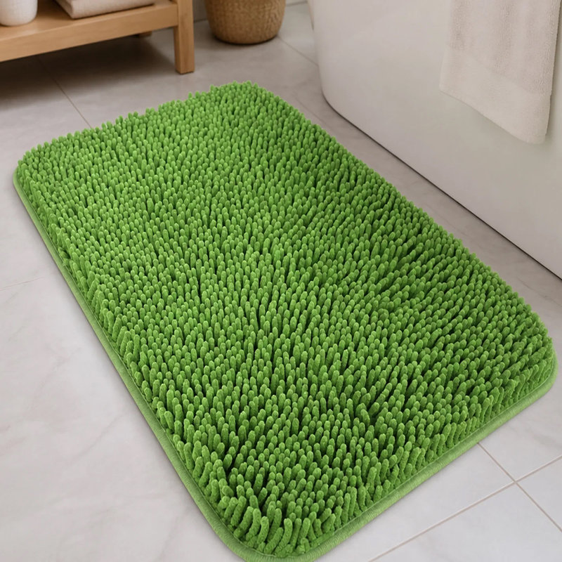Ensemble de 2 tapis de bain extra larges en chenille douce et moelleuse verte.