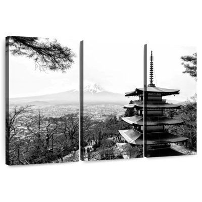 Adella Chureito Pagoda