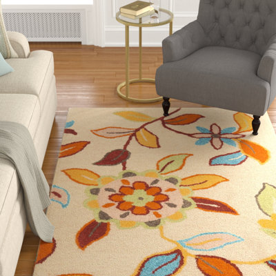 Emrick Blossom Hand Hooked Wool Floral Rug