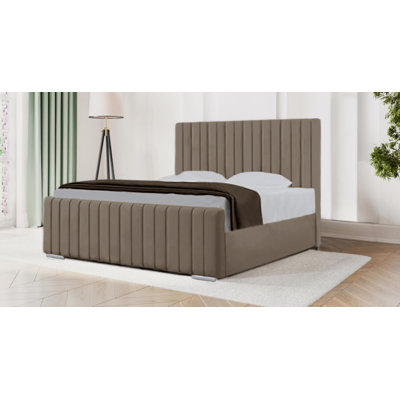 Auburta Upholstered Velvet Bed