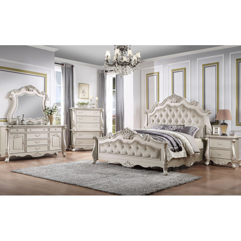 Lit tapissier capitonné Arinah beige et champagne, Très grand