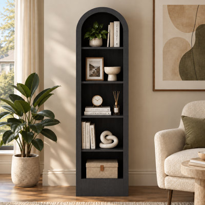 Bibliothèque cintrée de style moderne du milieu du siècle avec cinq étagères ouvertes et rangement peu encombrant pour le salon, la chambre à coucher, la salle à manger et le bureau à domicile