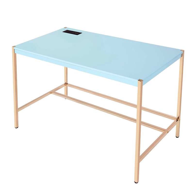 Bureau d'écriture rectangulaire bleu avec base et hublot dorés, conception fixe, finition lustrée, structure en métal ouverte avec plateau en bois blanc, hublots profonds de 42 po, configuration, hauteur de 30 po