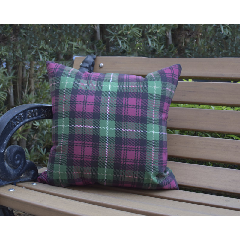 Housse de coussin d'extérieur carré à motif écossais Winter Resort, 18 po x 18 po, Rouge