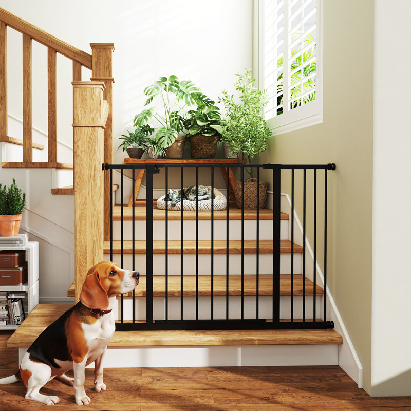 PawHut Pressure Mounted Pet Gate