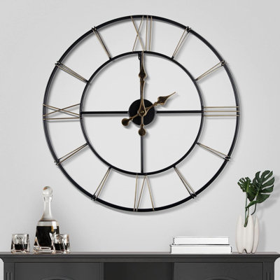 Woong Metal Wall Clock