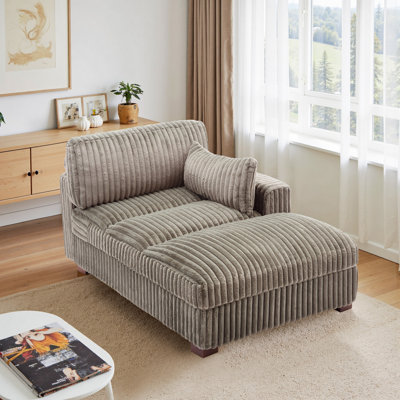 Chaise longue surdimensionnée en flanelle de fourrure de lapin brun clair avec accoudoirs et coussins Helton