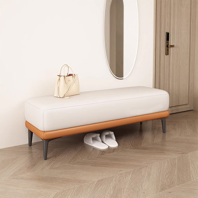 Banc long en cuir beige et orange pour chambre et entrée