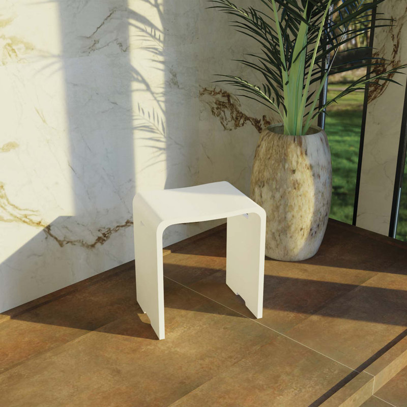 Chaise de douche à surface solide