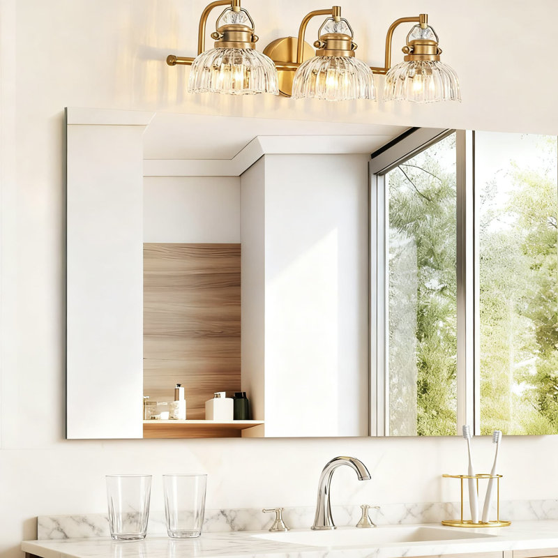Luminaire de salle de bain 3 lumières rétro avec têtes réglables pour un maquillage et un rasage sans ombre, finition laiton brossé, douille E26 compatible avec ampoules DEL