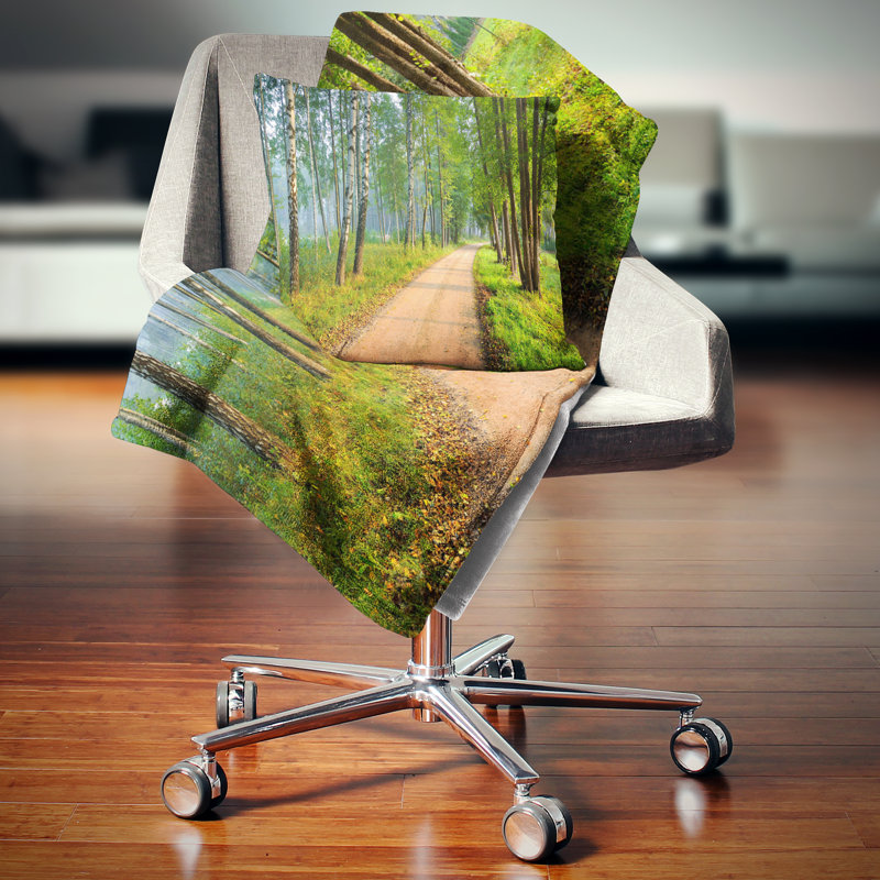 Housse de coussin carré Road in Morning Forest, 16 po x 1 po