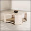 Table basse de style moderne avec rangement ouvert, roulettes attachées, structure en bois d'hévéa et finition chêne pour une utilisation polyvalente