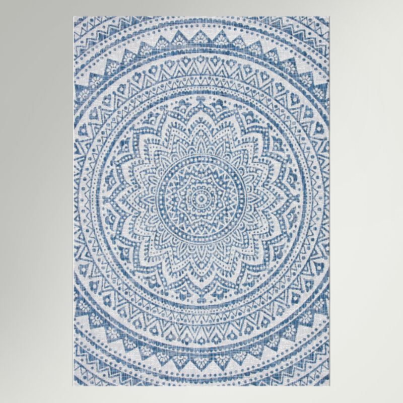 Ellefson Ivory/Navy Indoor/Outdoor Area Rug, Rectangle 5'3" x 7'7"