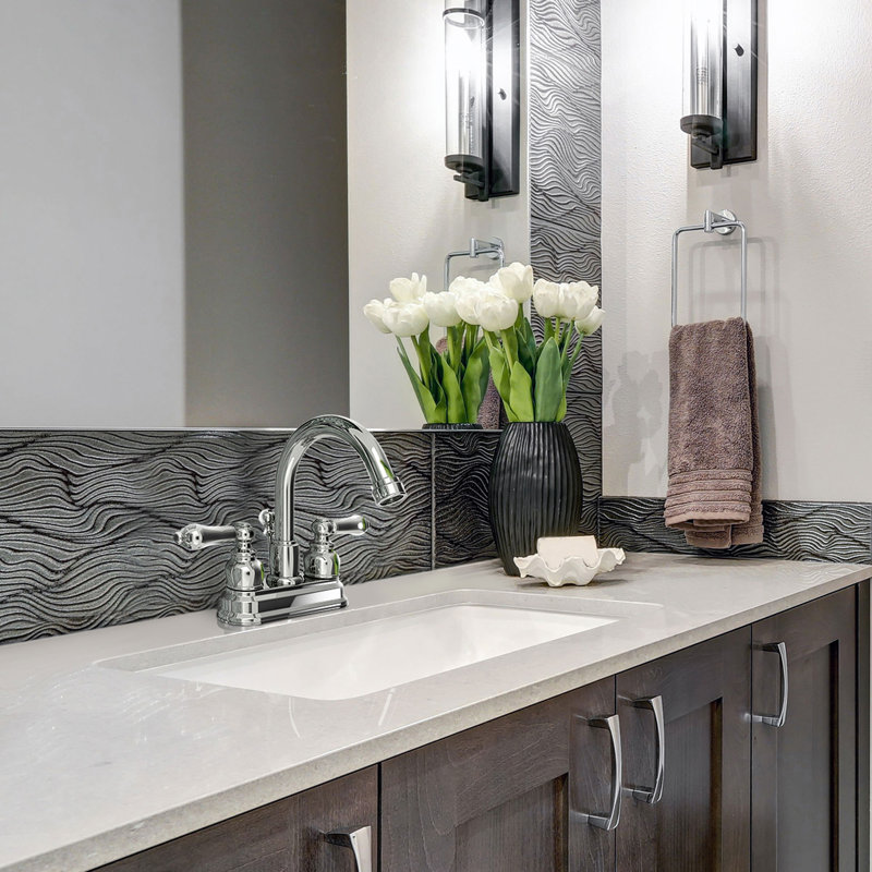 Robinet de salle de bain central à Brentwood, Chrome poli