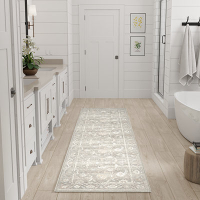 Hennings Machine Washable Vintage Area Rug