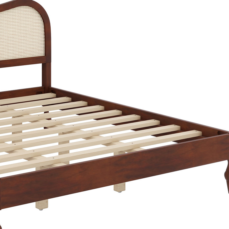 Cadre de lit de style médiéval moderne avec tête de lit courbée en rotin de style scandinave bohémien, Walnut