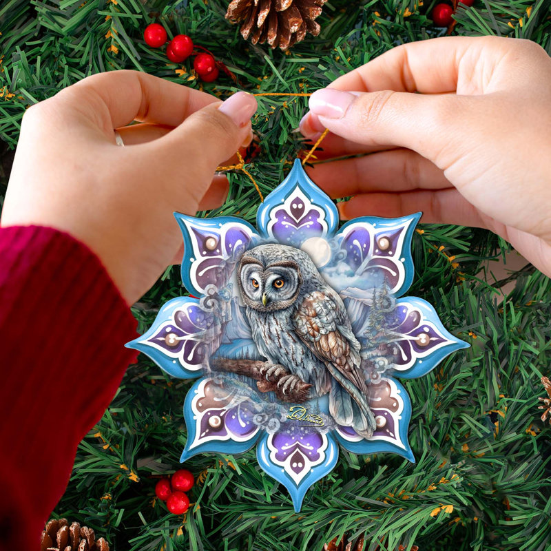 Snowflake Wooden Ornaments By G. Debrekht, Flocon de neige arctique