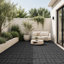 Dalles de terrasse emboîtables en plastique résistant, paquets de 44, 30 x 30 cm, imperméables pour une utilisation par tous les temps, idéales pour les jardins et les abords de la piscine, gris foncé