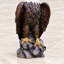Statue de jardin représentant un aigle à tête blanche debout