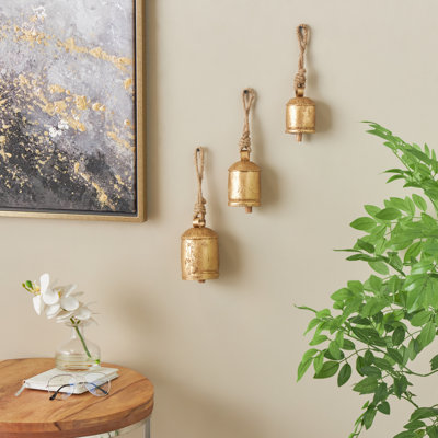 Cole And Grey Metal Cluster Indoor Outdoor Gold Decorative Cow Bells With Jute Hanging Rope Set