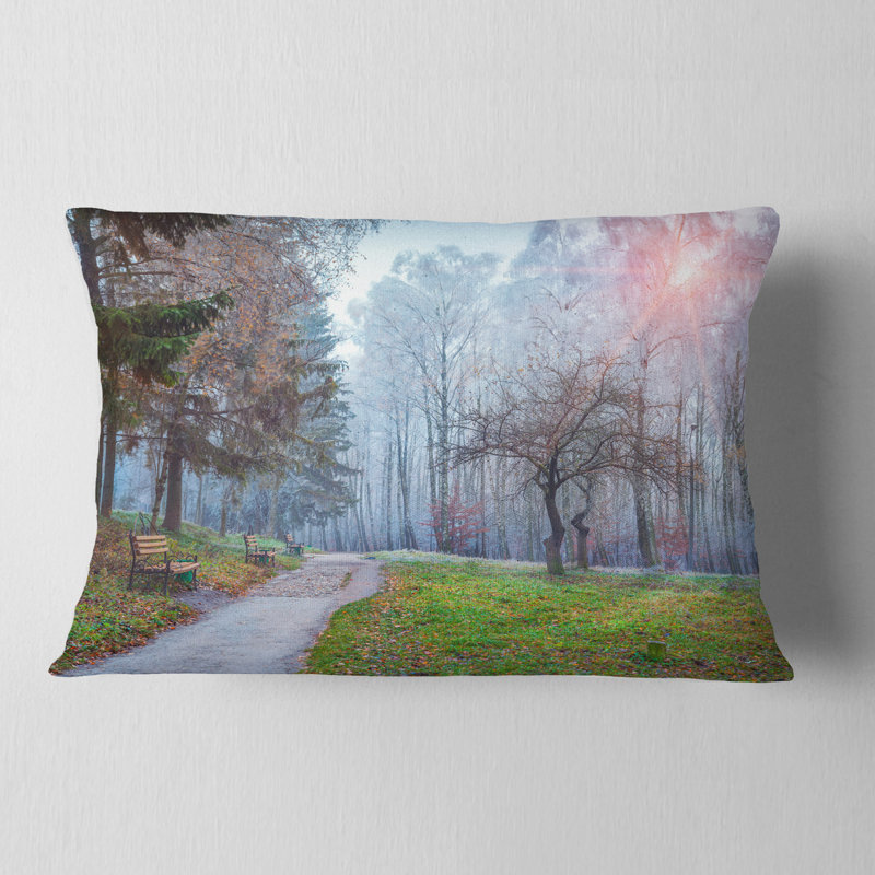 Bright Bright over Autumn Trees - Coussin imprimé paysage