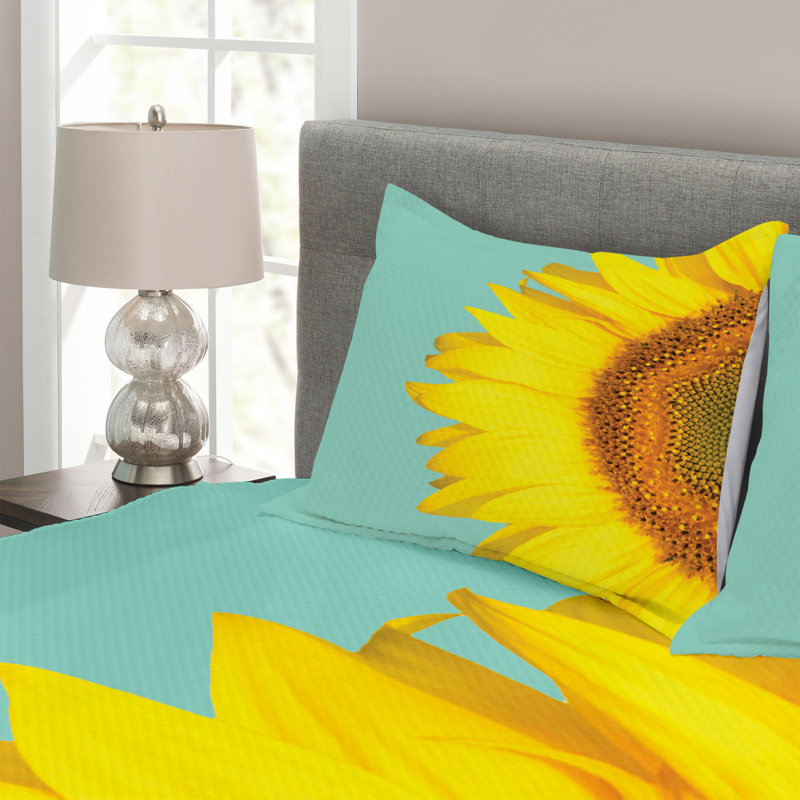 Yellow/Blue Microfibre Bedspread, 220 x 264 cm