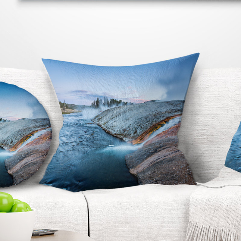 Coussin Midway Geyser Basin - Yellowstone - Sea & Shore, 16 po x 1 po, Coussin décoratif