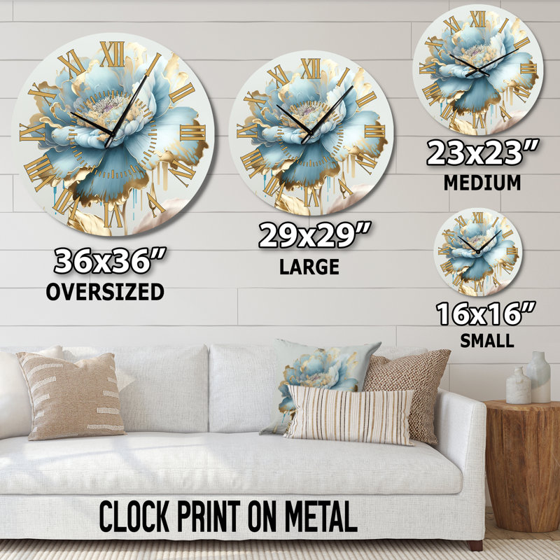 Horloge murale Chic Blue Blooming Flower III - Floral and Botanical, Médium