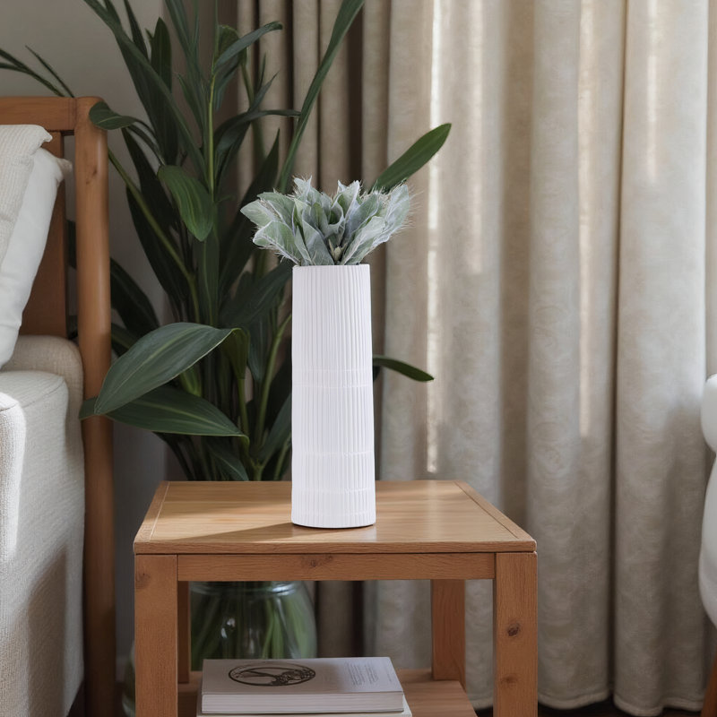 Modern neutral ceramic vase Rachael, Blanc, H 15 po x l 5 po x P 5 po