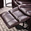 Fauteuil inclinable manuel en cuir pour salon, conception respirante, brun foncé, siège à deux couches, ressorts ensachés, rembourrage de siège en éponge haute densité, dossier en mousse et structure en métal, accoudoirs à plateau-coussin, 2 po
