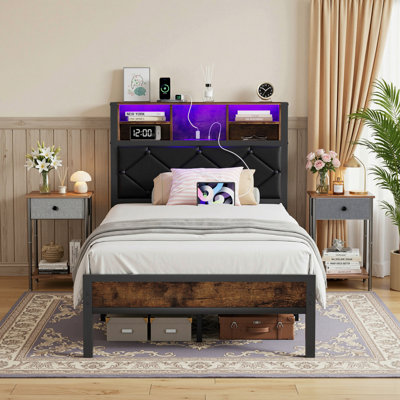 Ensemble de chambre à coucher rembourrée, lit plateforme avec éclairage à DEL et 2 tables de chevet, tête de chargement USB / Type-C, lit de rangement, assemblage facile