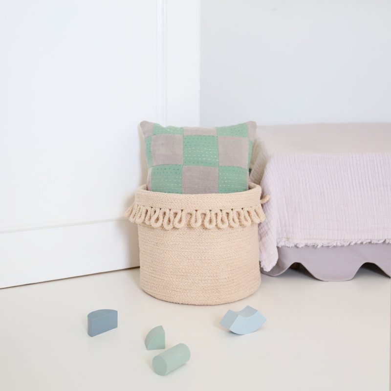 Beachcrest Home Decorative Bin