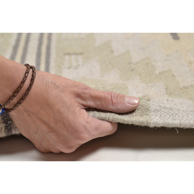 Handmade Vintage Rug in Beige, 140 x 200cm