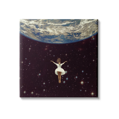 «Woman Falling Through Space White Dress Earth» par Paula Belle Flores - impression sur toile