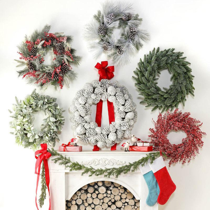 Tree Lot 24'' Wreath