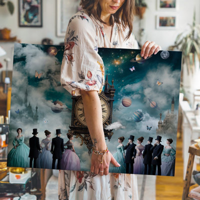 Toile dans un tableau surréaliste, une grande horloge ornée avec de multiples visages d'art mural présentant des époques variables