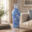 Vase en porcelaine bleue et blanche avec motif de grenade et floral, 7,66 x 20,2 pouces