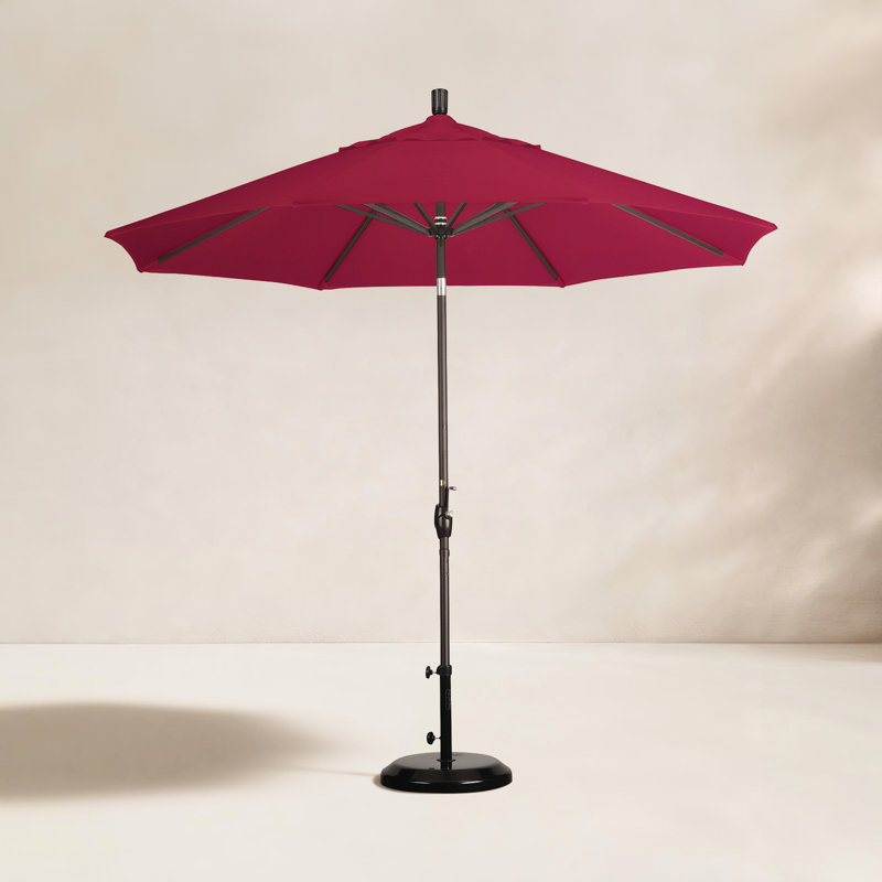 Parasol de marché 9 pi Iuka, Toile Sunbrella® rouge Jockey, 225
