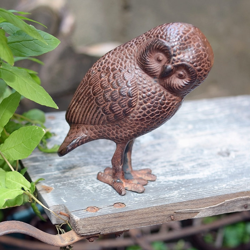 Jacquelyn Metal Garden Statue
