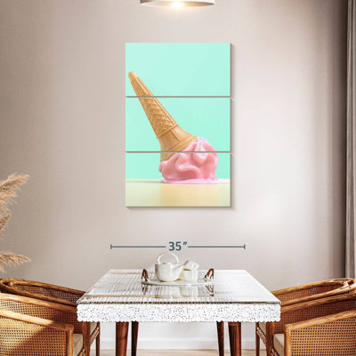 Yarlin Ice Cream Cone Spill
