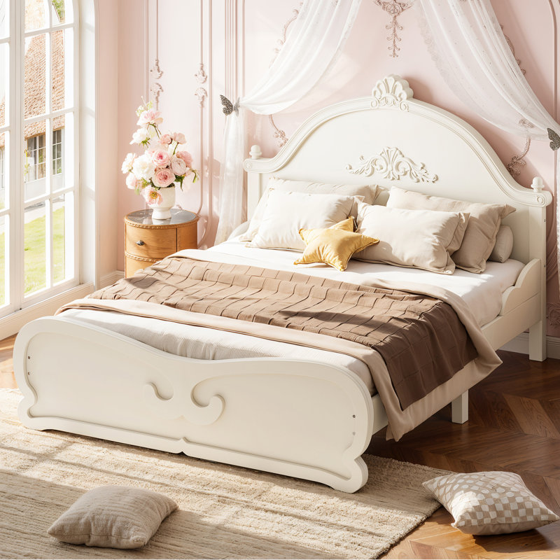 Lit plateforme double sculpté avec tête de lit double, structure en bois massif avec lattes, profil bas, sans sommier, enfants et adolescents. Beige