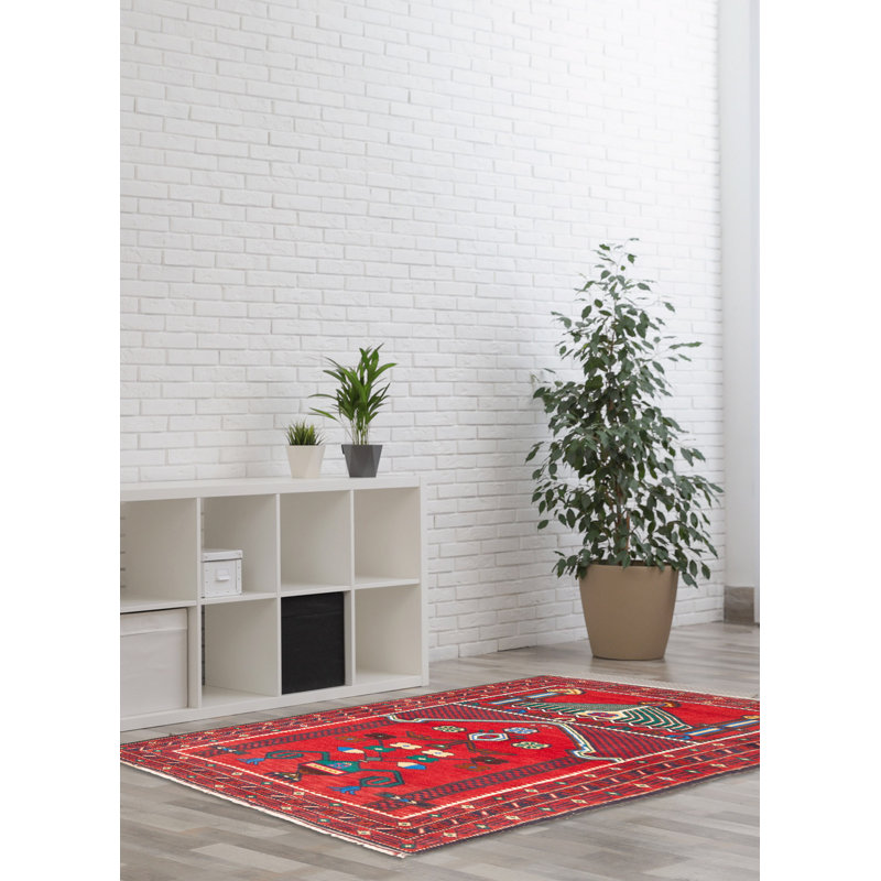 Tapis rouge Teimani 2 pi 10 po x 5 pi 5 po