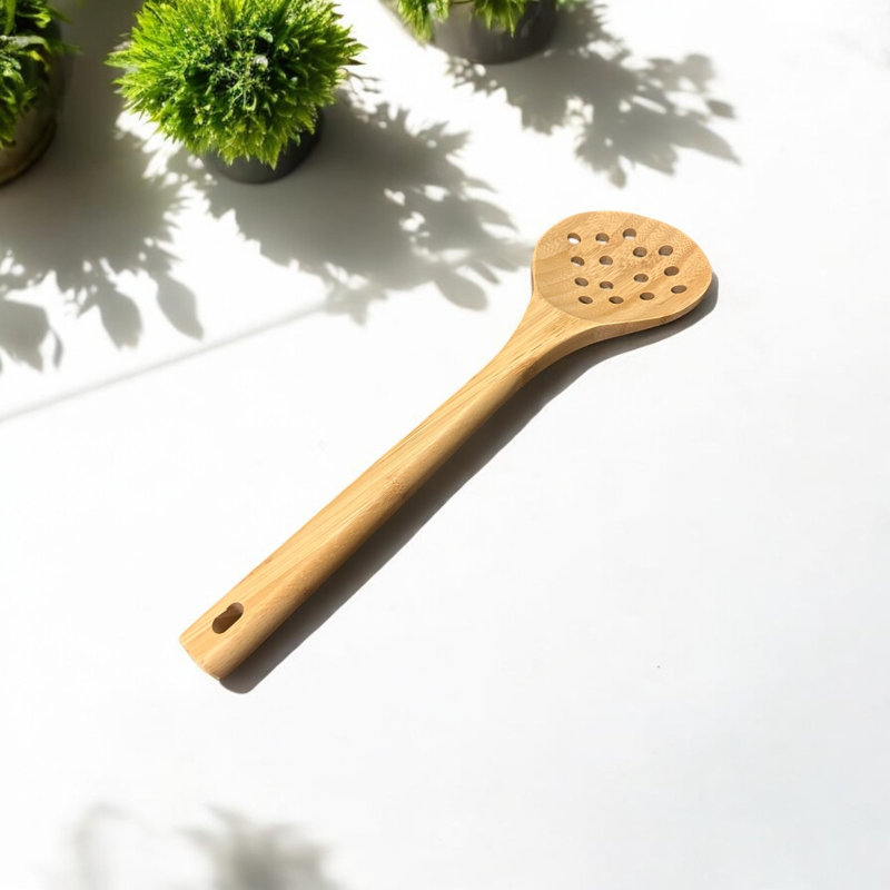 Cuillère à égoutter en bambou
