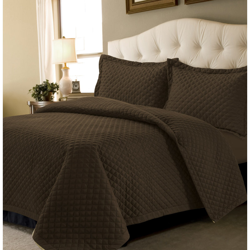 Brisbane Polyester Geometric Shapes Quilt Set, Queen Quilt + 2 Standard Shams, Chocolate
