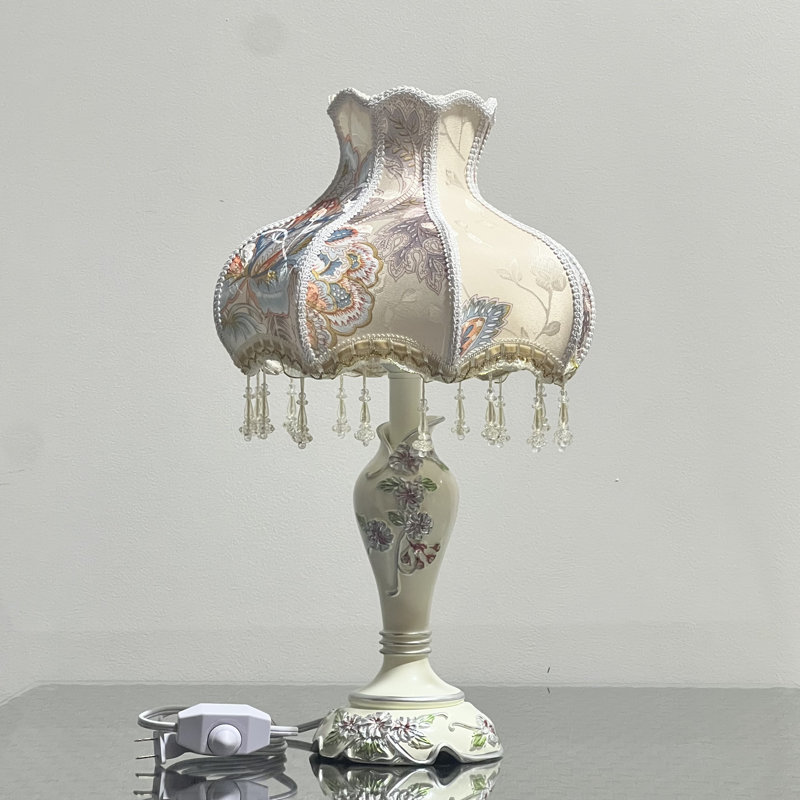 Jerek Resin Table Lamp