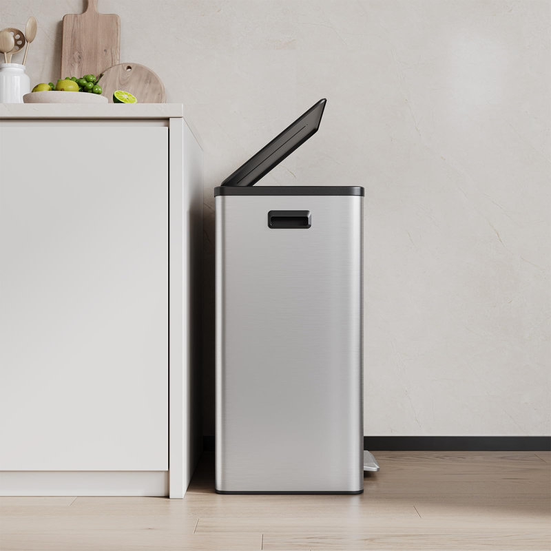 Poubelle de recyclage à double compartiment en acier inoxydable avec couvercle à fermeture douce 16 gallons 16 po et pédale pour la cuisine ， Argent