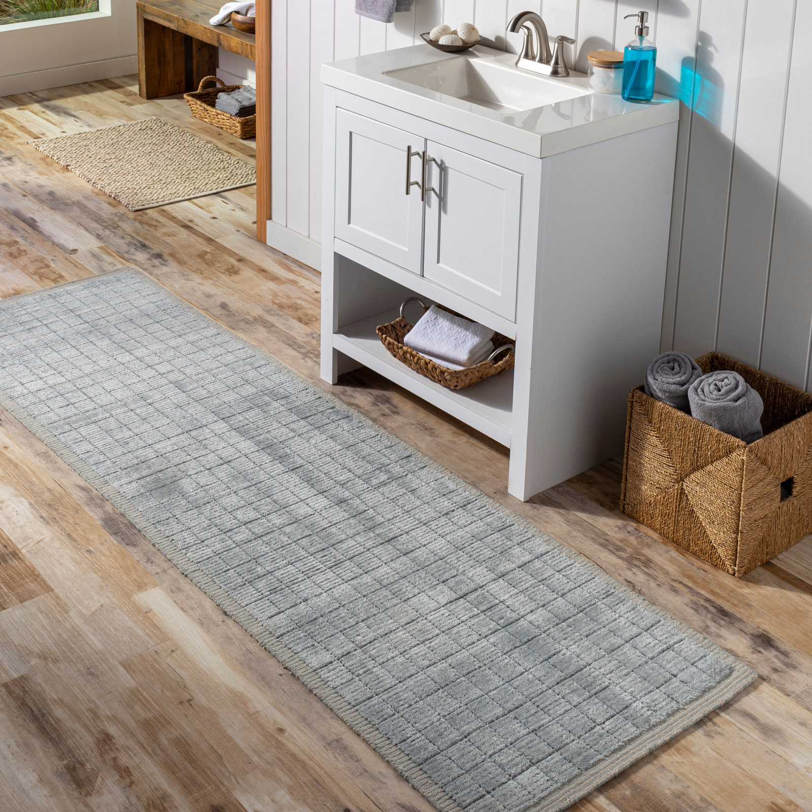 Jacey Hand-Woven Rug, Runner 2'6" x 8'