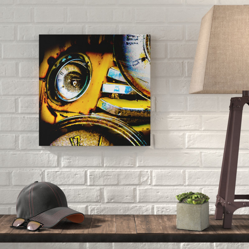 "Garage 1" par LightBoxJournal - impression sur toile, H 14 po x l 14 po x P 2 po