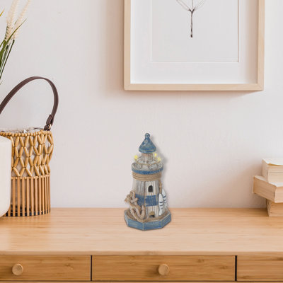 Petit phare en bois avec ancre