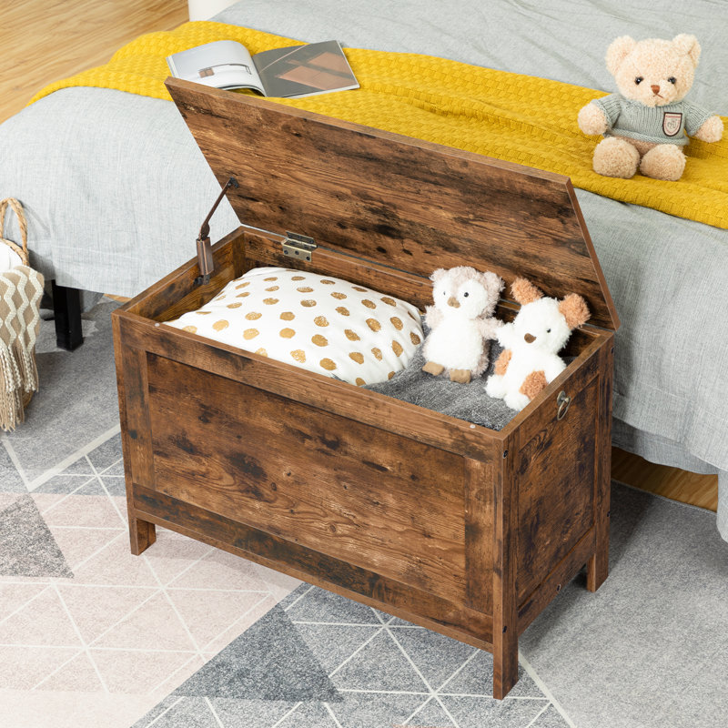 Val Blanket Storage Chest with Flip Top, Brown